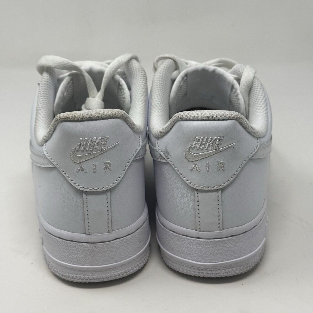 Nike Air Force 1 '07 Low Womens 9 Triple White Leather Athletic Shoes Sneakers - Picture 12 of 16